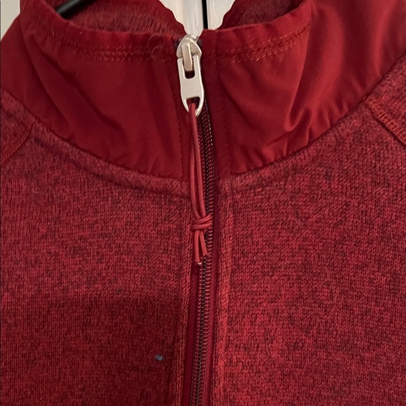 The North Face Burgundy Half-Zip Fleece Pullover..like new - Picture 3 of 7